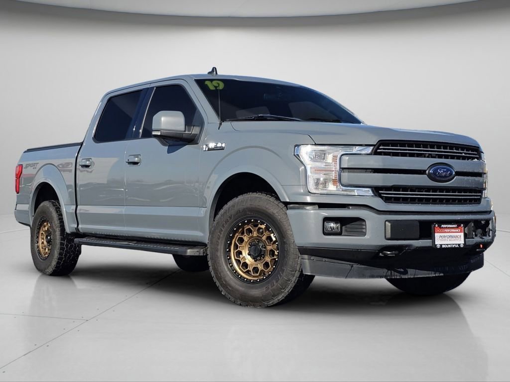 2019 Ford F-150 Lariat photo 2