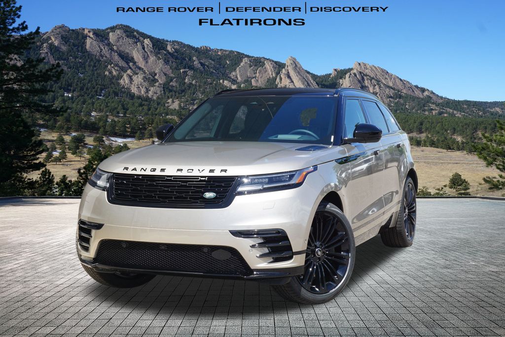 2026 Land Rover Range Rover Velar Dynamic SE's photo