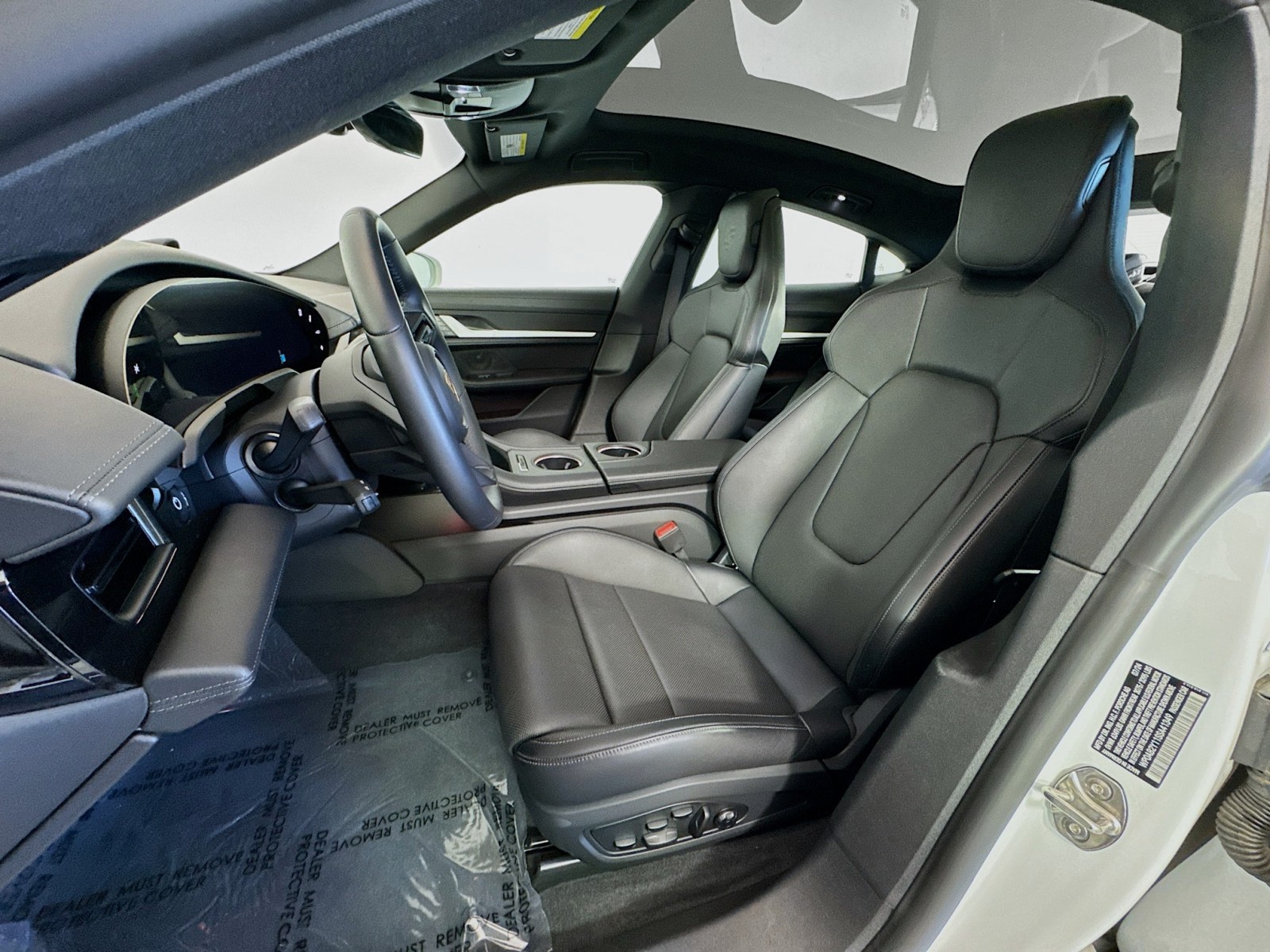 2025 Porsche Taycan 4S photo 5