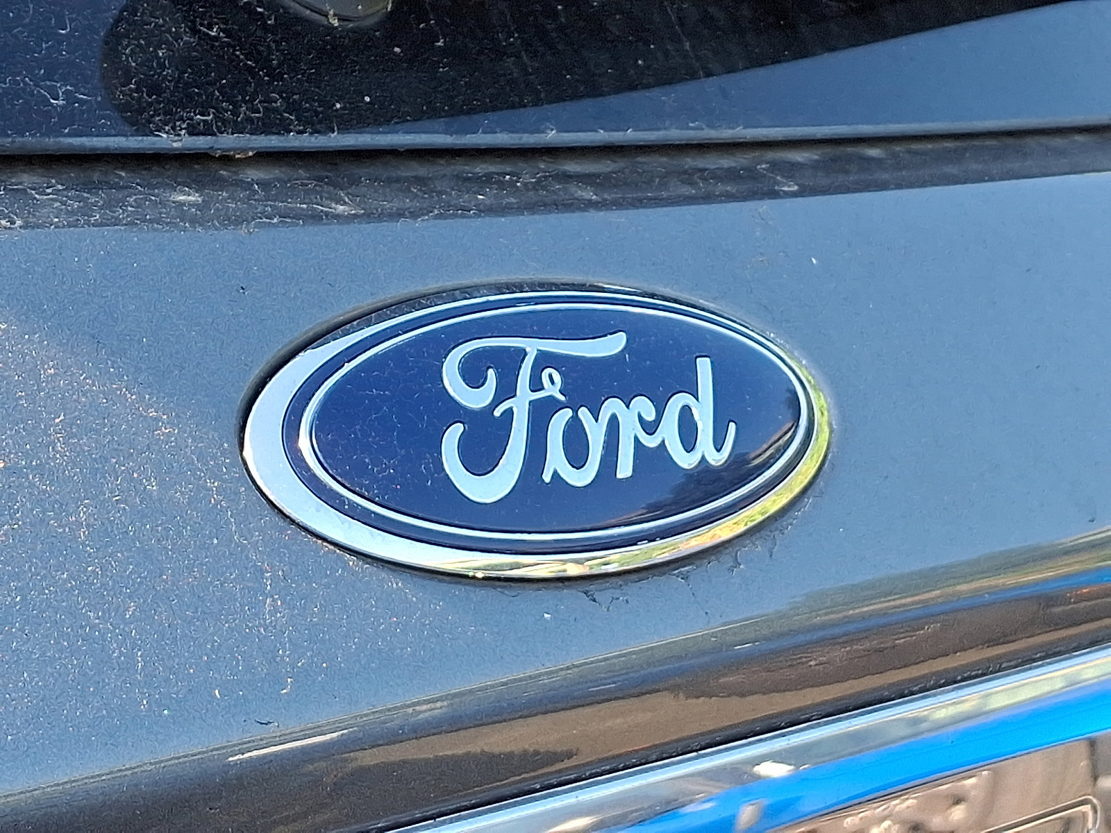 2022 Ford Explorer XLT photo 2