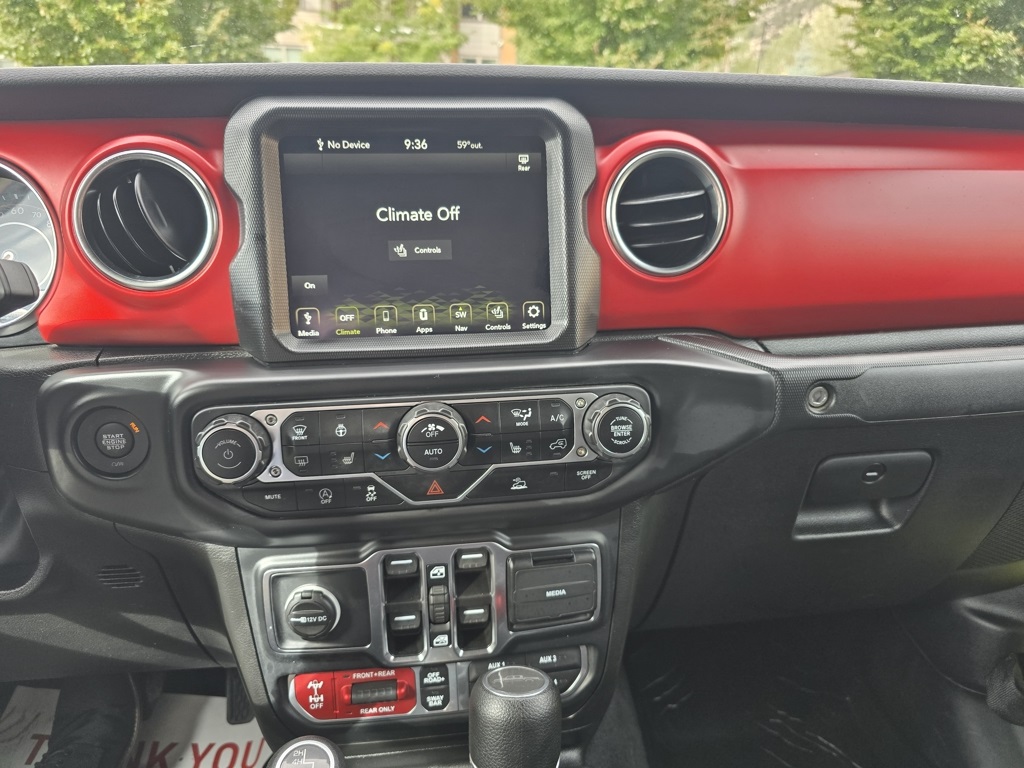 2023 Jeep Gladiator Rubicon photo 3