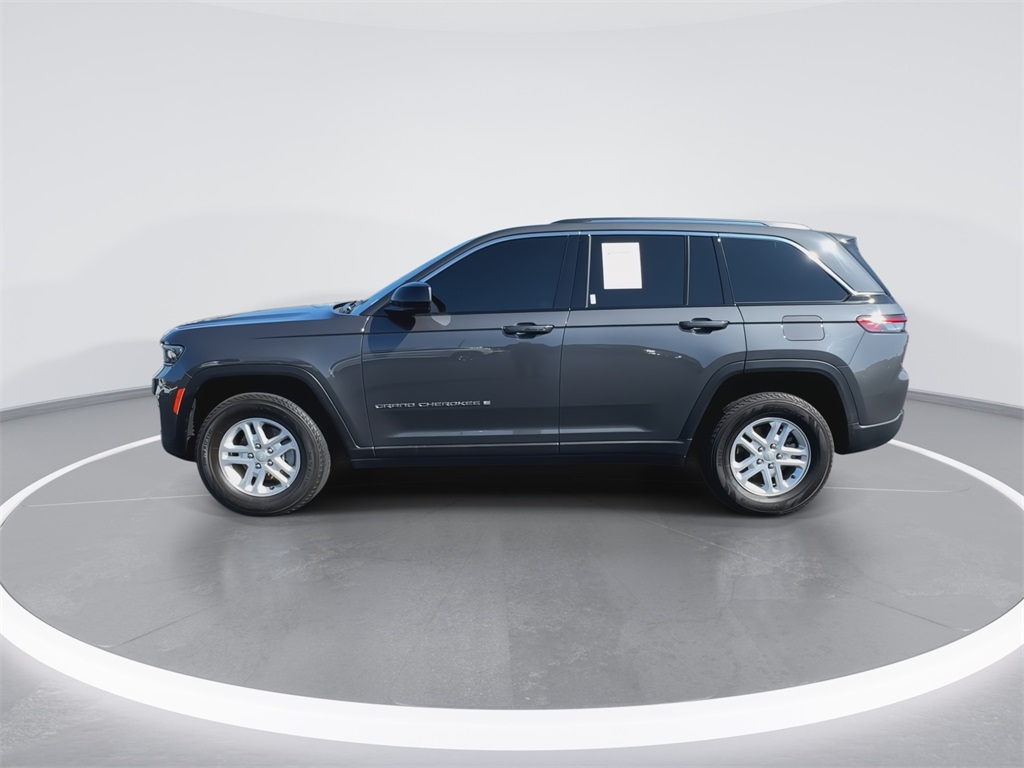 2022 Jeep Grand Cherokee Laredo photo 5