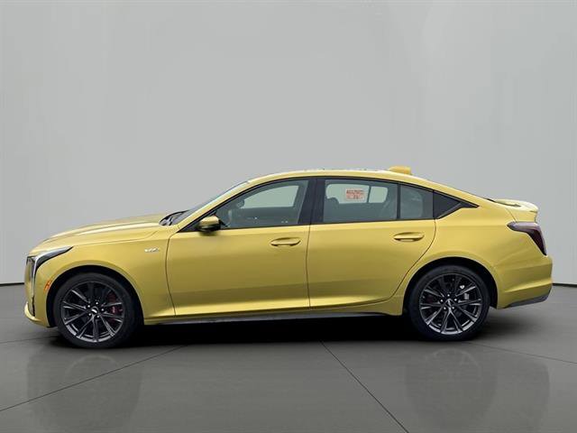 2025 Cadillac CT5 V photo 2