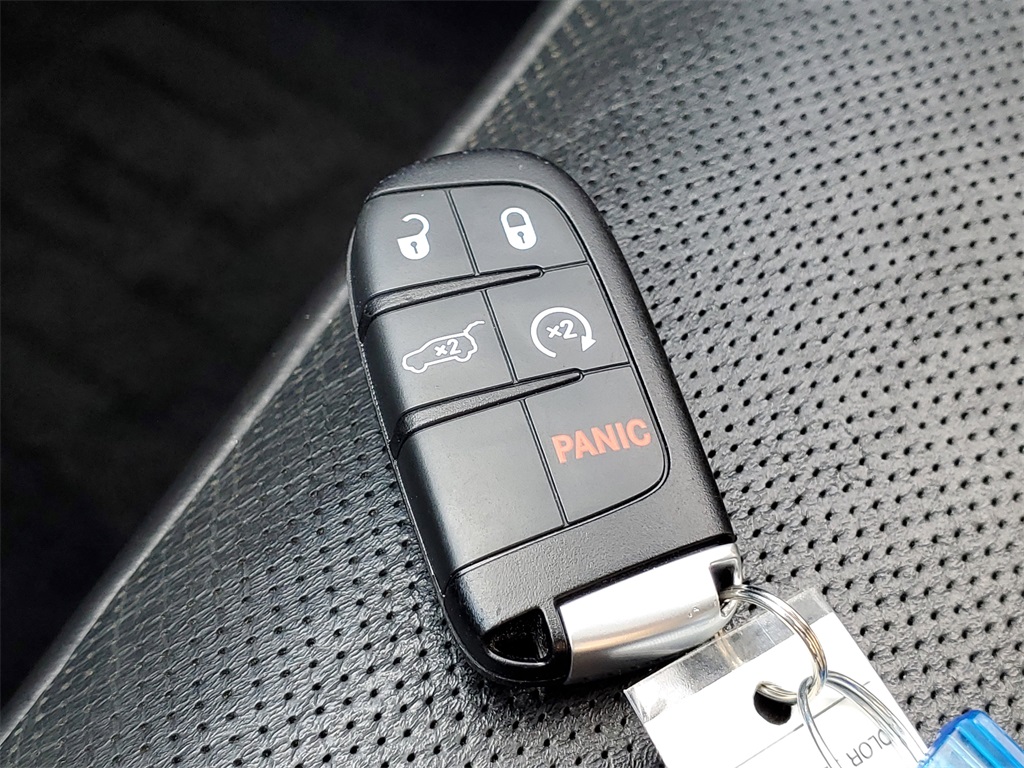 2014 Jeep Grand Cherokee Overland photo 31