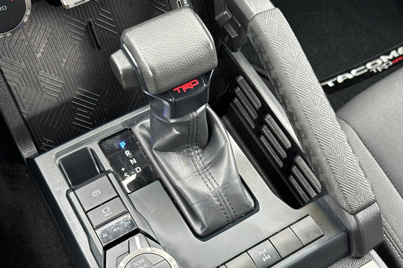2024 Toyota Tacoma TRD Double Cab photo 14