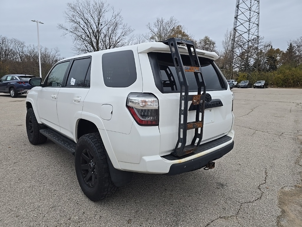 2016 Toyota 4Runner SR5 Premium photo 4