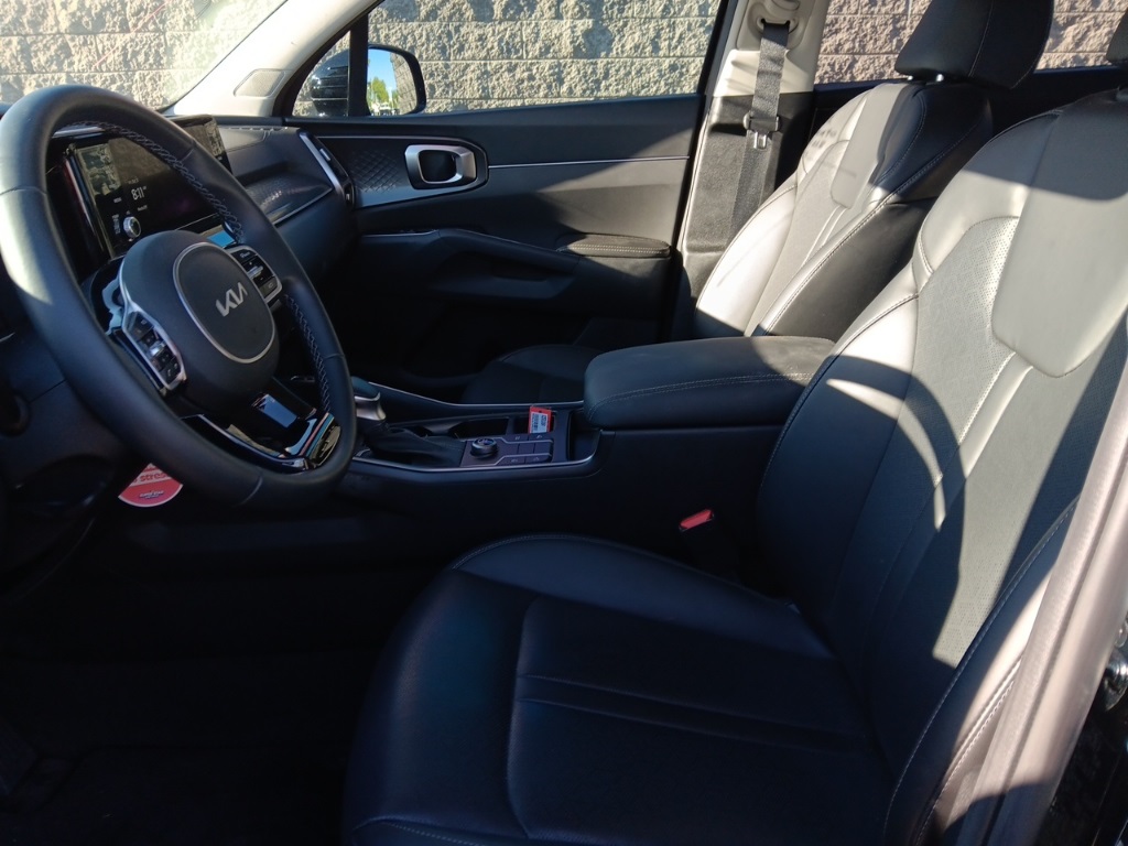 2023 Kia Sorento S photo 14