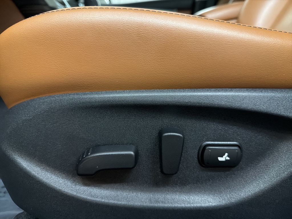 2024 Infiniti Q50 LUXE photo 8