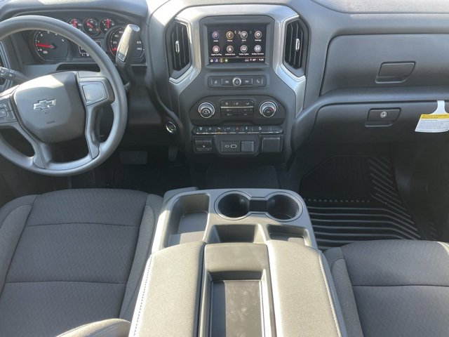2026 Chevrolet Silverado 2500HD Custom photo 12