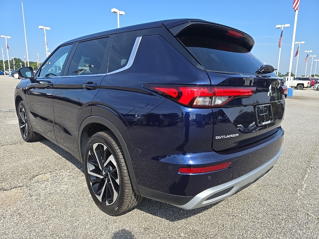 2024 Mitsubishi Outlander SE photo 7