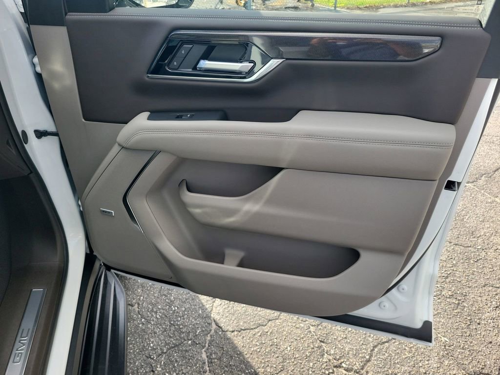 2025 Gmc Yukon XL photo 43