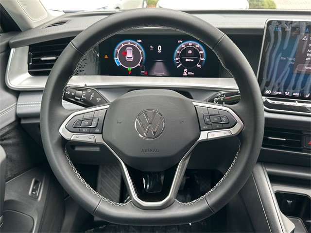 2025 Volkswagen Tiguan SE photo 24