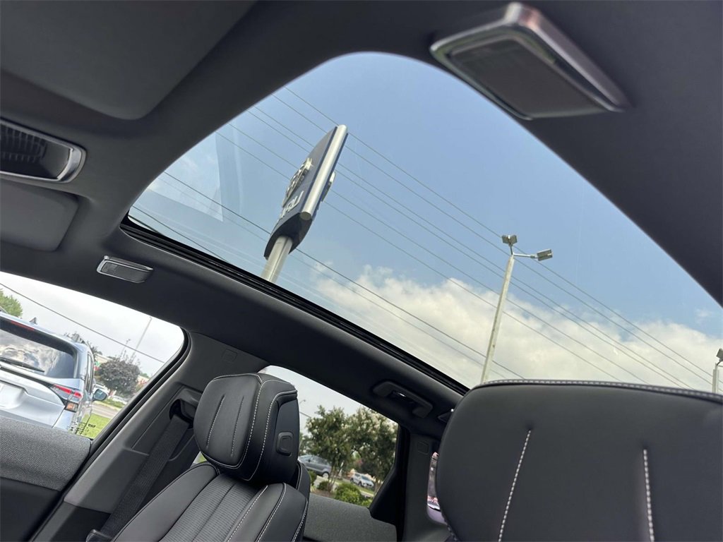 2025 Cadillac Optiq Sport photo 17