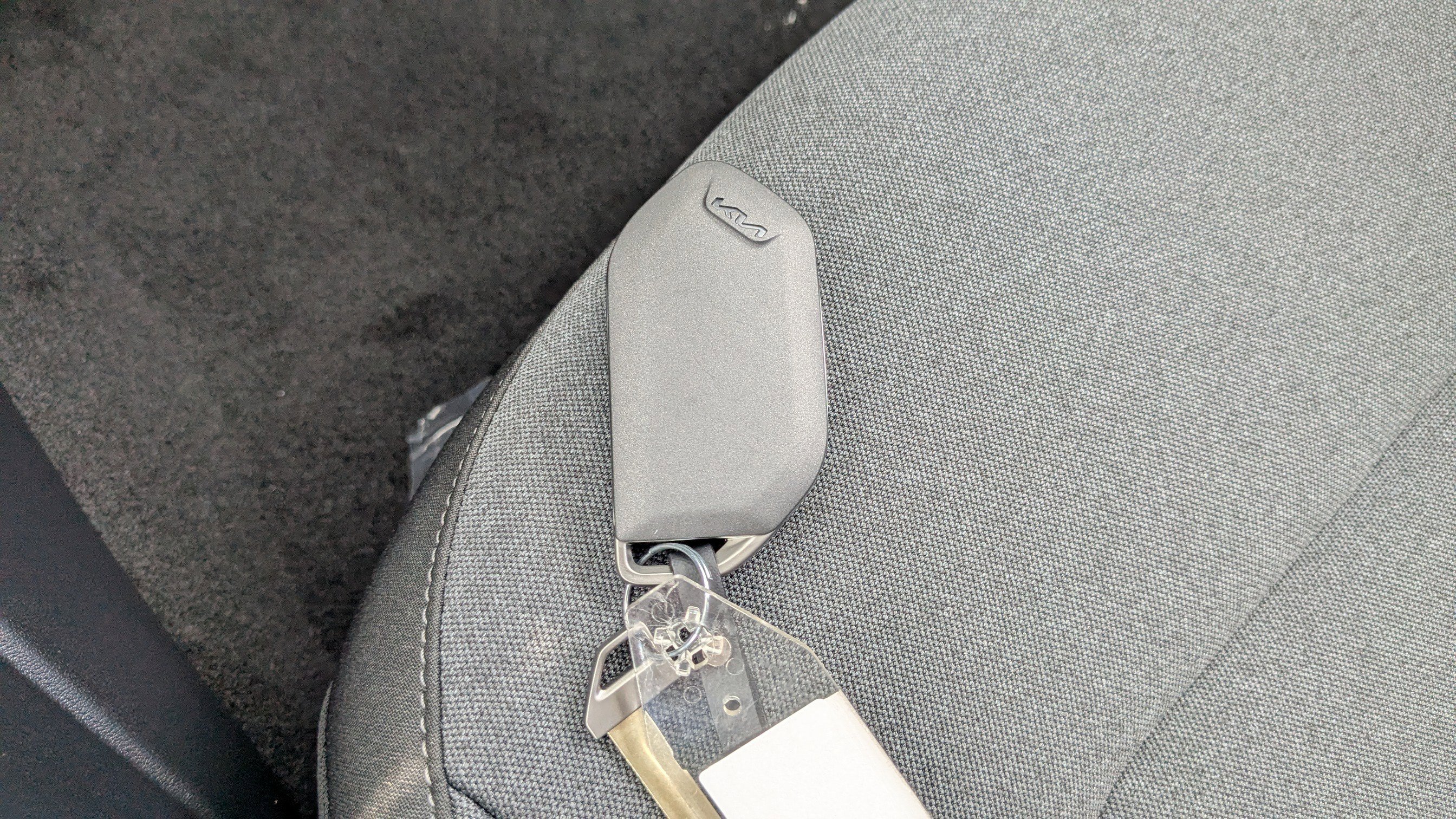 2025 Kia K4 LXS photo 32