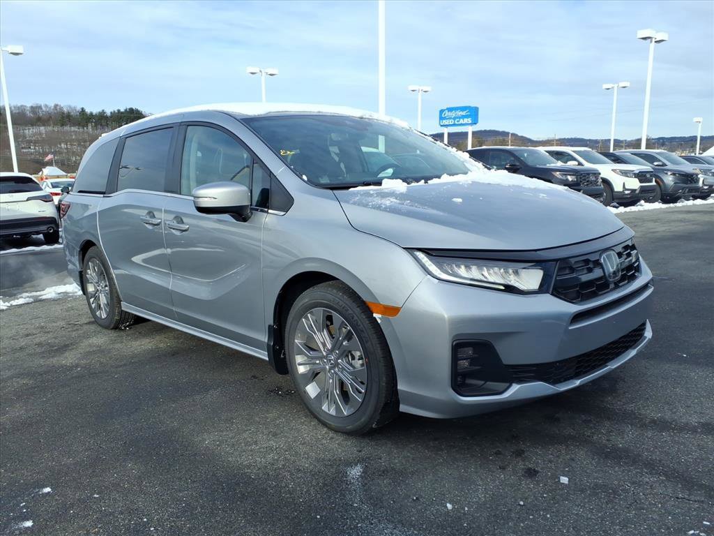 2026 Honda Odyssey Touring's photo