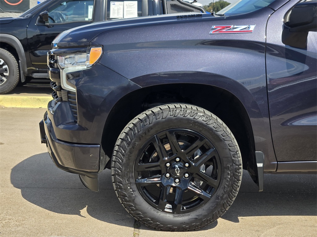 2022 Chevrolet Silverado 1500 RST photo 4