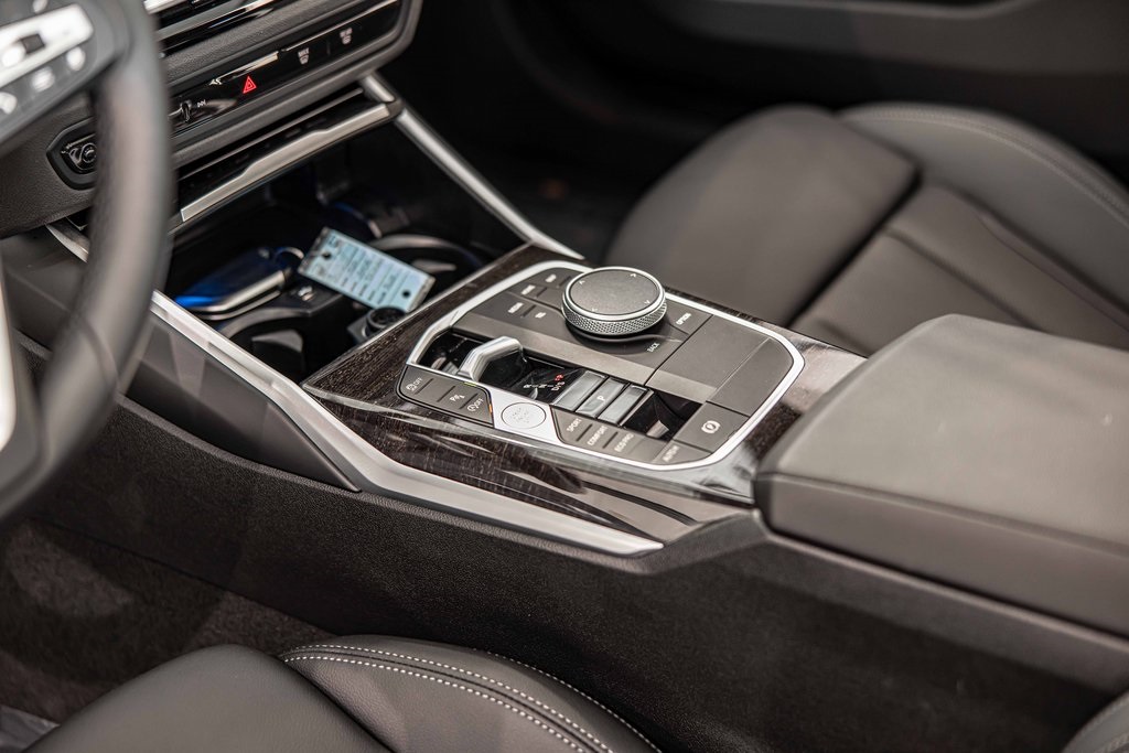 2024 BMW 330I - Image 22