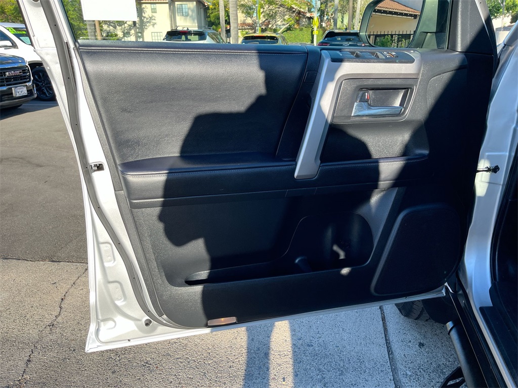 2022 Toyota 4Runner SR5 Premium photo 23