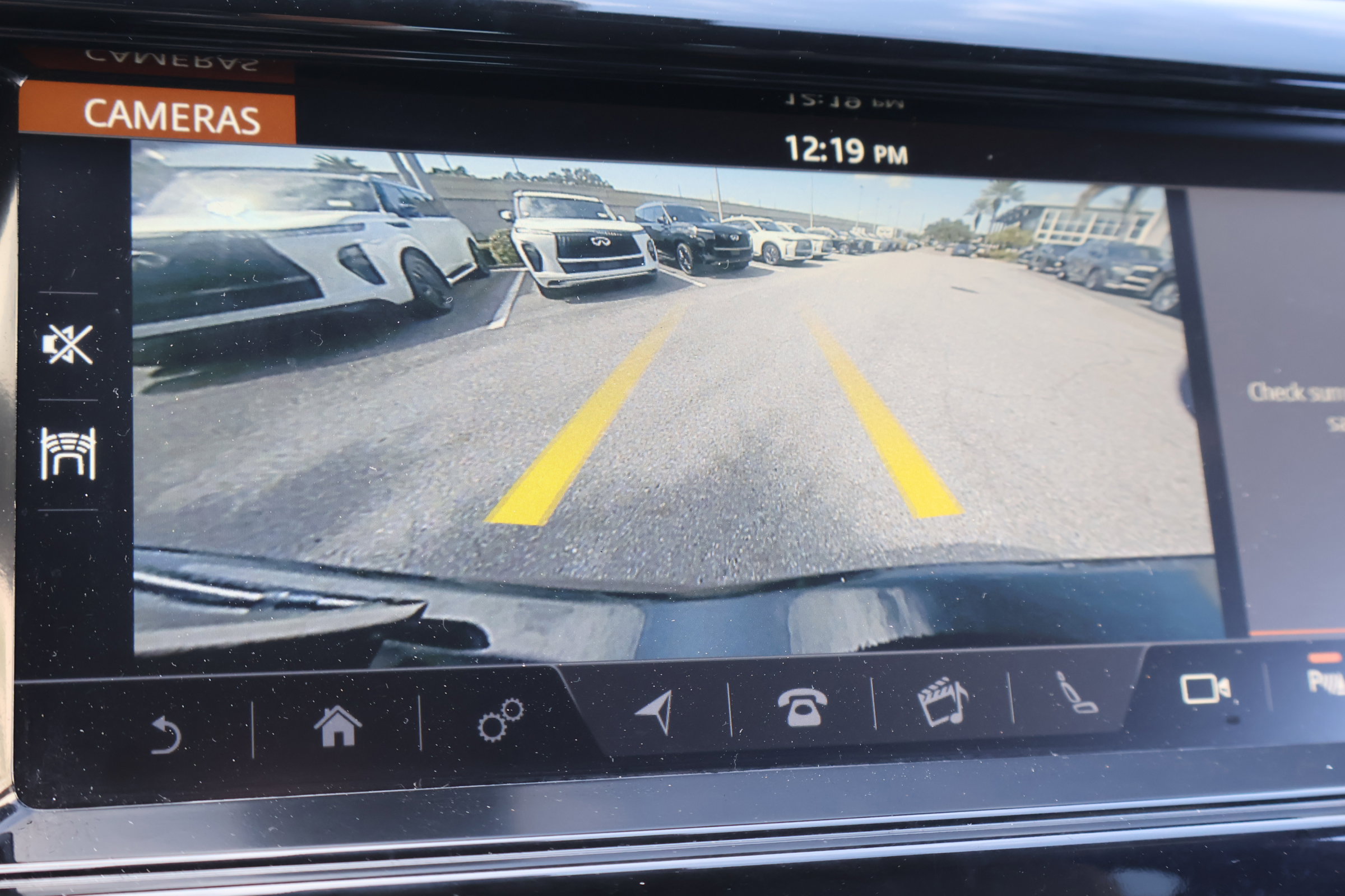 2019 Land Rover Discovery HSE photo 4