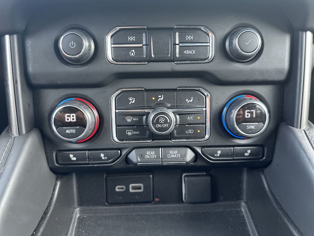 2023 Chevrolet Suburban LT photo 25