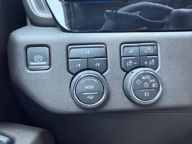 2025 Chevrolet Silverado 2500HD LT photo 18