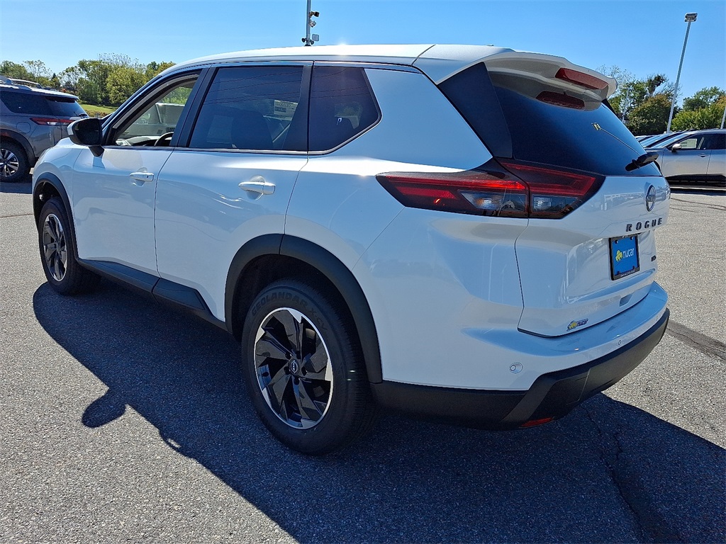 2026 Nissan Rogue SV photo 3
