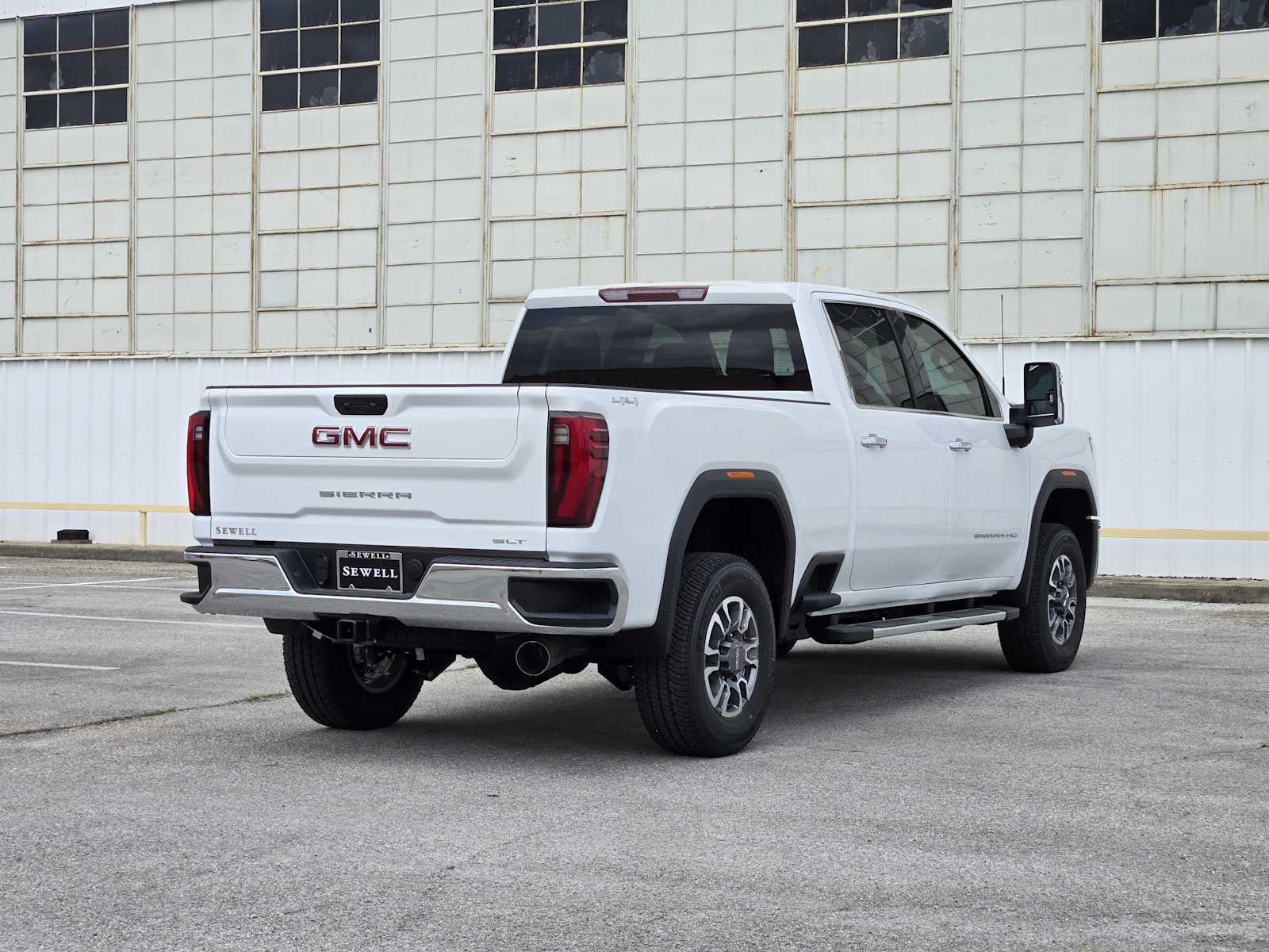 2025 Gmc Sierra 2500 HD SLT photo 4