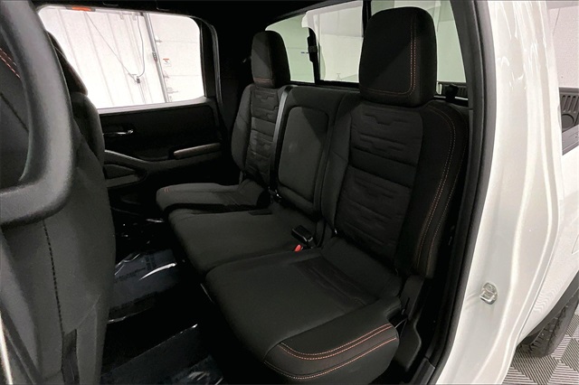 2025 Nissan Frontier PRO-4X photo 10