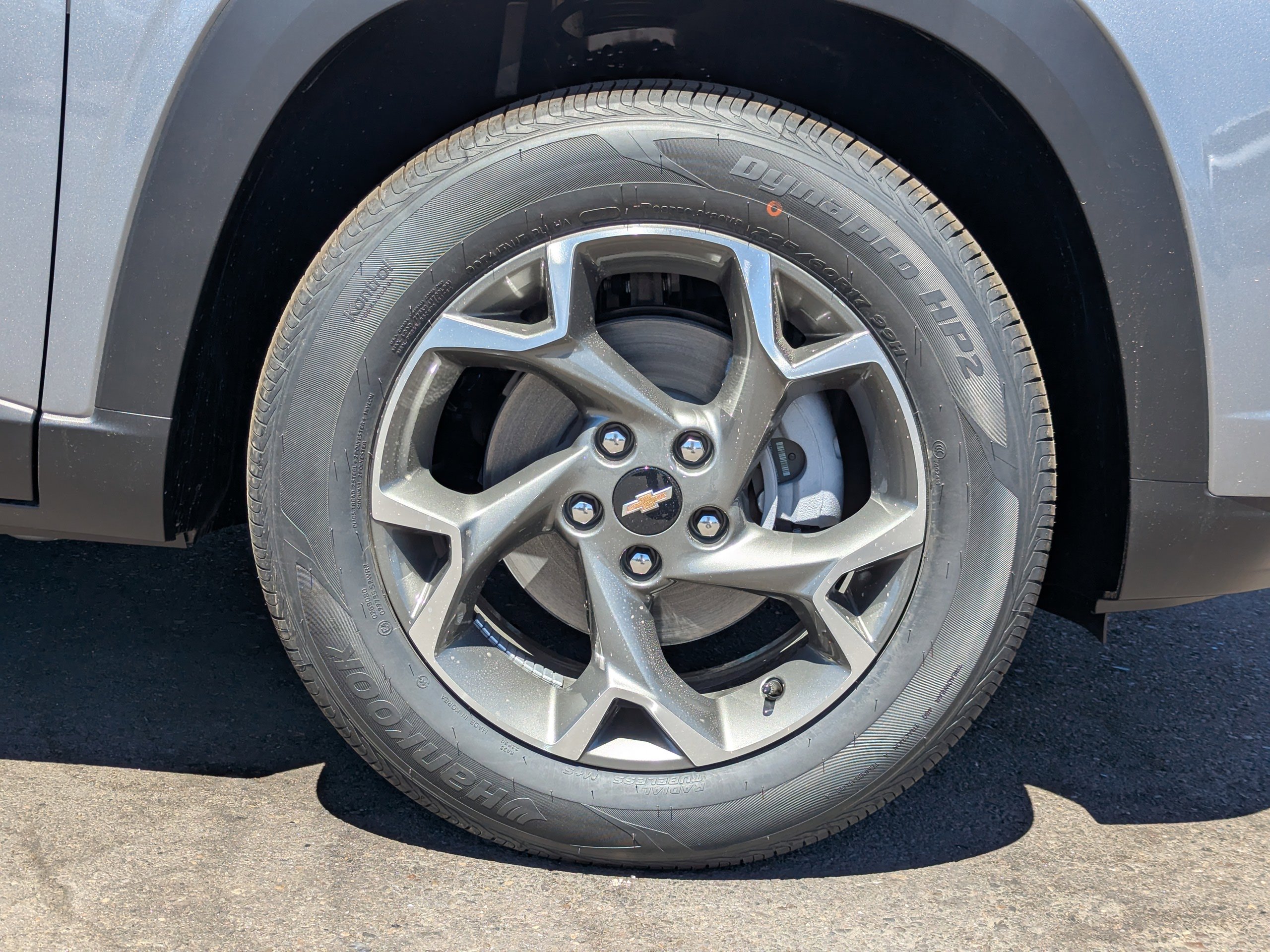 2025 Chevrolet Trax LT photo 41