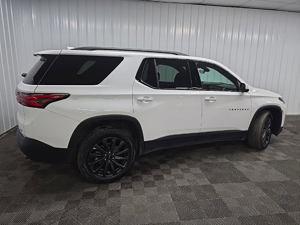 2023 Chevrolet Traverse RS photo 3
