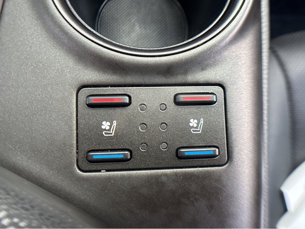 2024 Toyota Camry XSE V6 photo 32