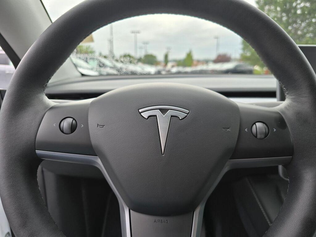 2023 Tesla Model Y Long Range photo 26