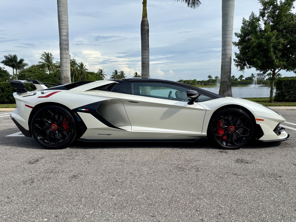 2020 Lamborghini Aventador SVJ Roadster photo 8