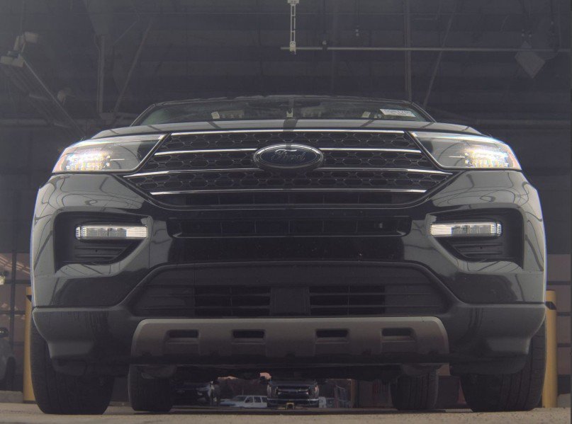 2022 Ford Explorer XLT photo 2