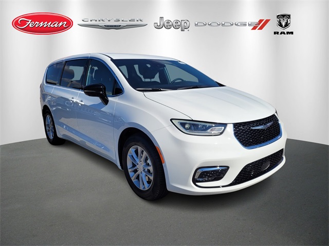2026 Chrysler Pacifica Select's photo