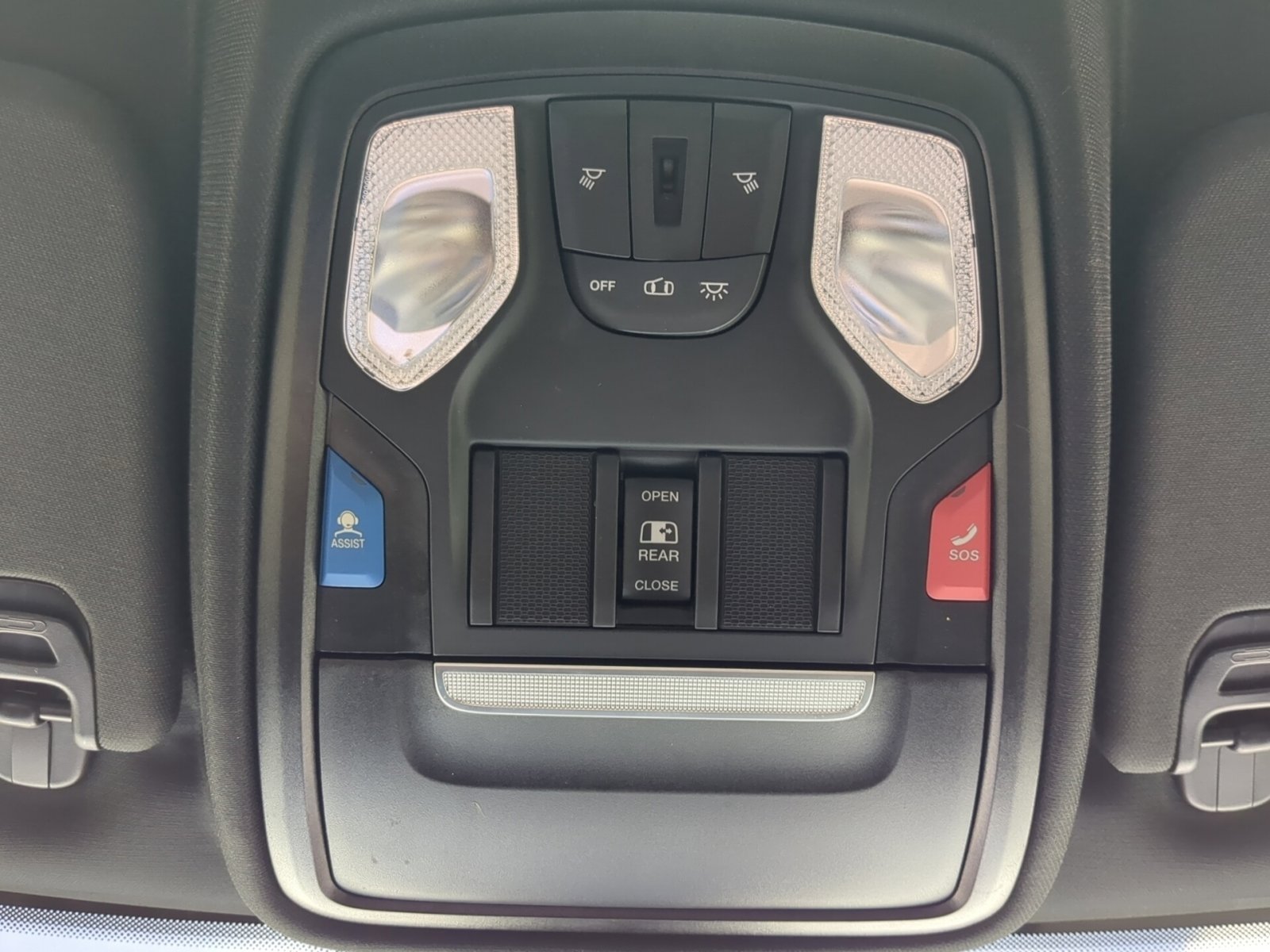 2022 Ram 1500 Big Horn photo 3