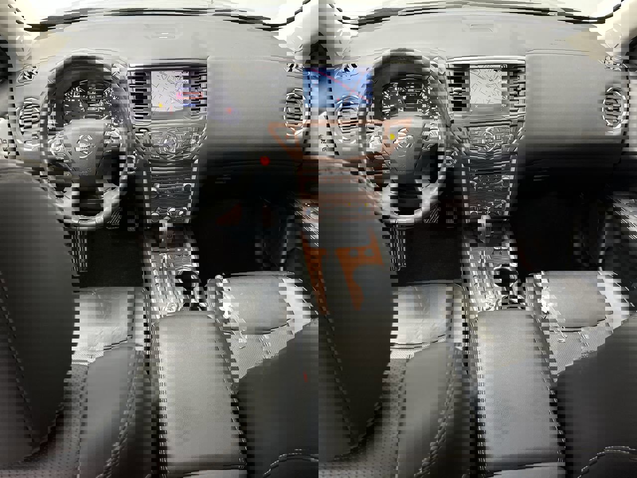 2019 Nissan Pathfinder Platinum photo 4