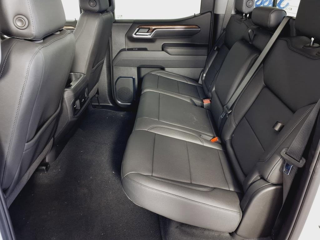 2025 Chevrolet Silverado 1500 LT Trail Boss photo 18