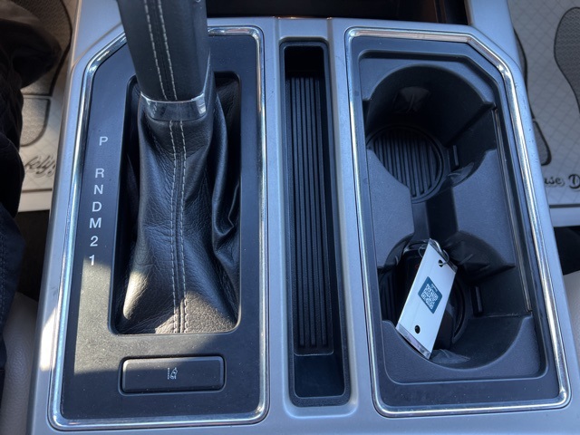 2015 Ford F-150 Lariat photo 26