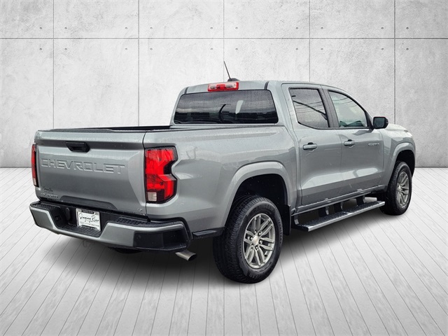 2024 Chevrolet Colorado LT photo 7