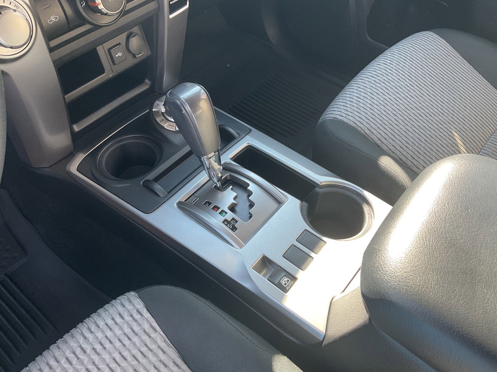 2021 Toyota 4Runner SR5 4WD photo 27