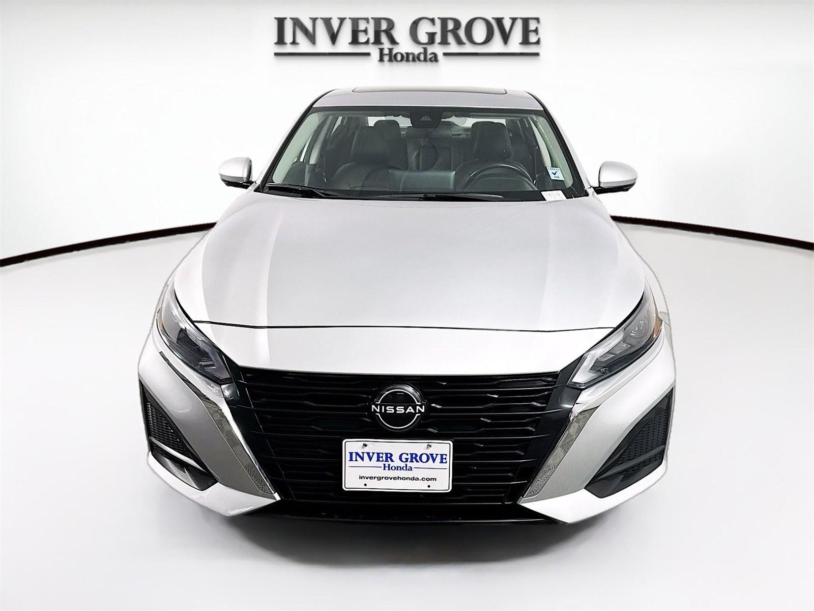 Used 2023 Nissan Altima SL with VIN 1N4BL4EV4PN387652 for sale in Inver Grove Heights, Minnesota