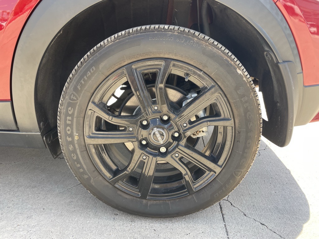 2024 Nissan Kicks SR photo 19