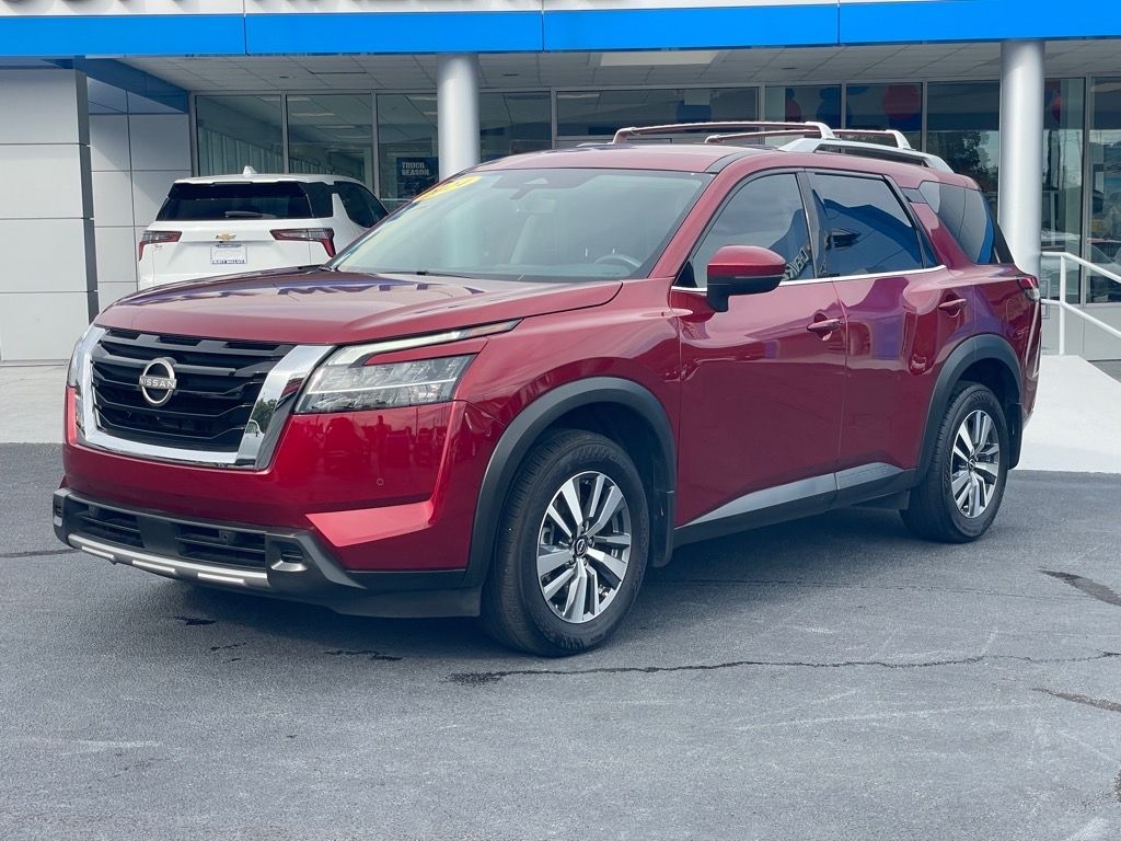 2024 Nissan Pathfinder SL photo 3