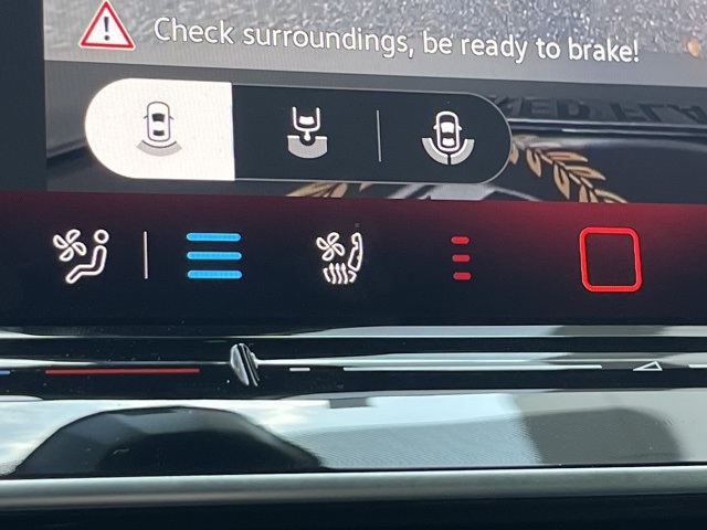 2025 Volkswagen ID.4 Pro Plus photo 8