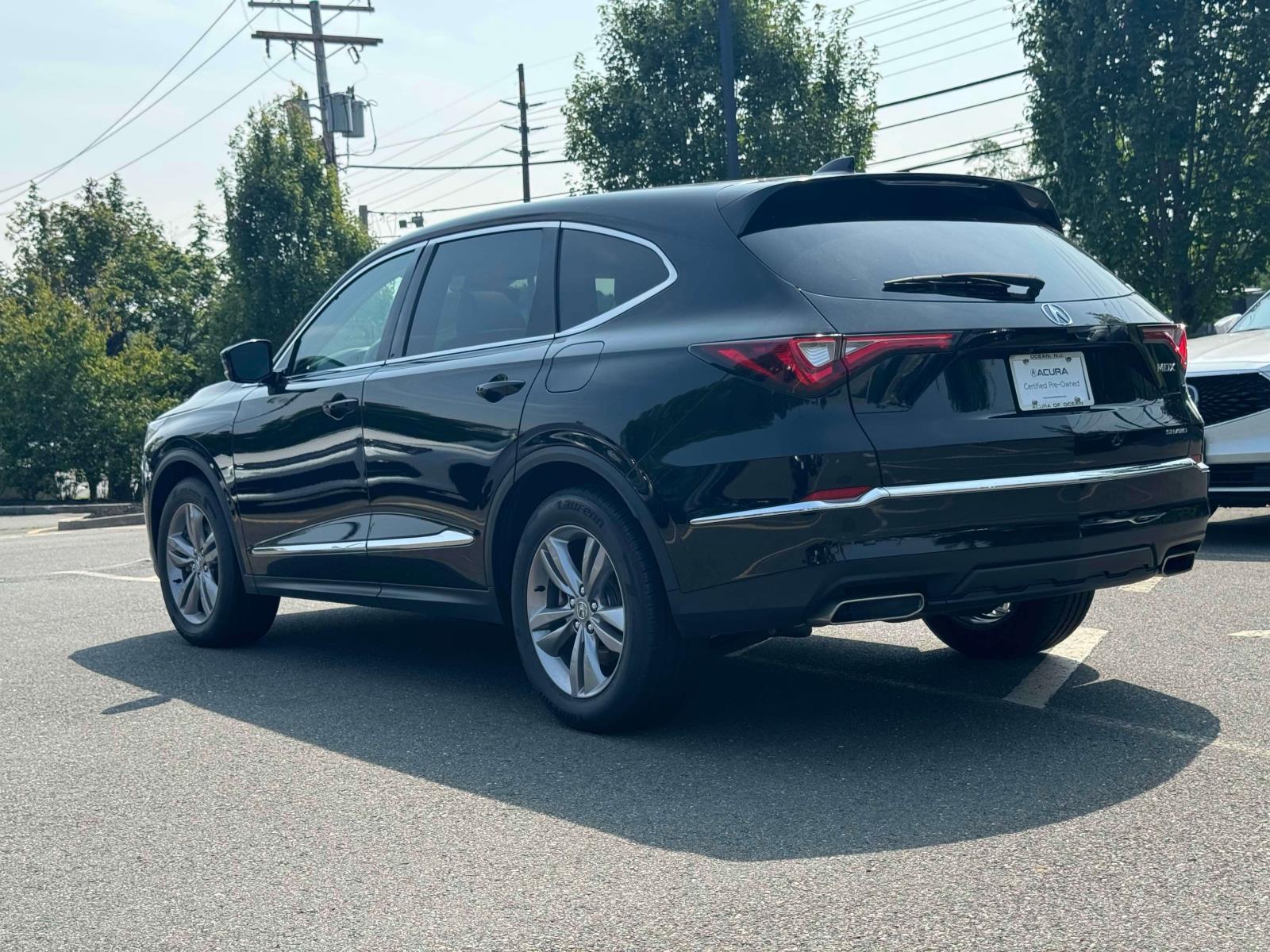 2023 Acura MDX SH-AWD photo 2