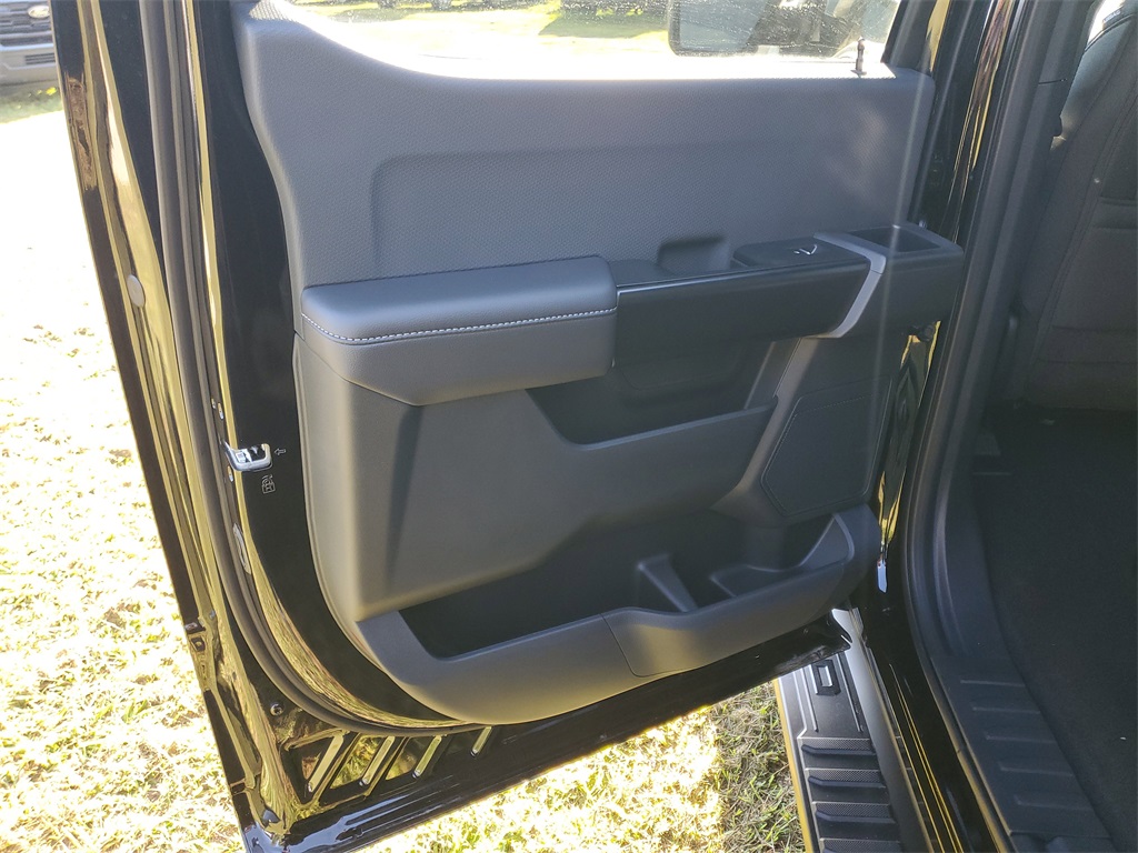 2025 Ford F-150 STX photo 23
