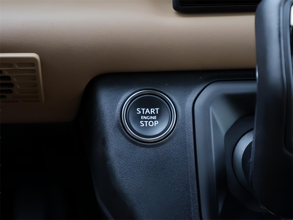 2025 Land Rover Defender 110 S photo 26