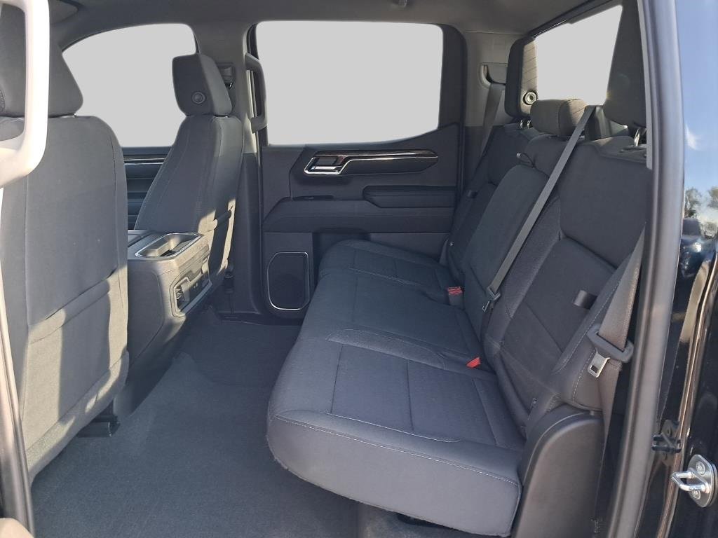 2023 Chevrolet Silverado 1500 RST photo 7