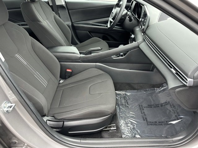 2023 Hyundai Elantra SEL photo 21